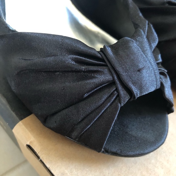 Le Château Heels 3.5” - Picture 6 of 11